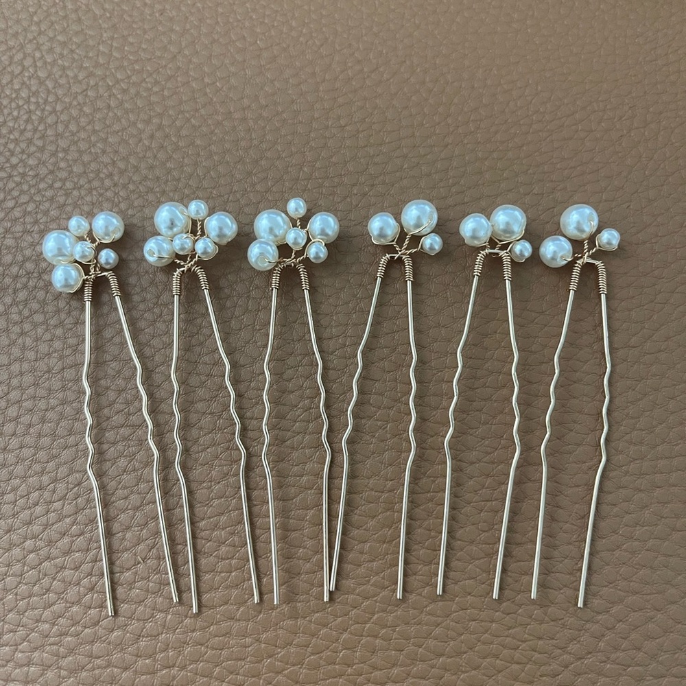 Elegant Pearl Hair Pins
